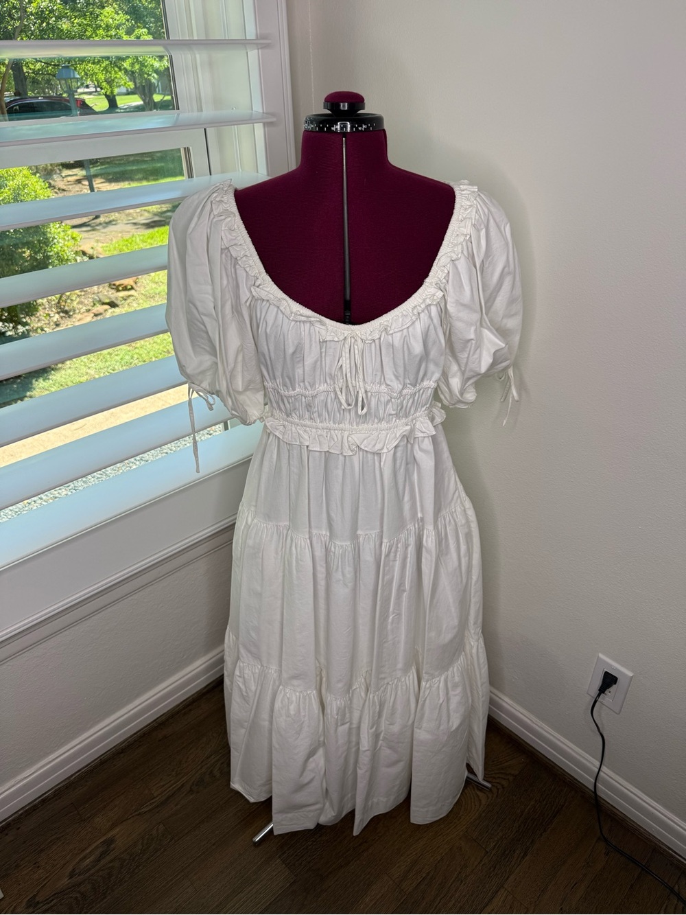 En Saison White Puff Sleeve Tiered Maxi Dress w/ Pockets